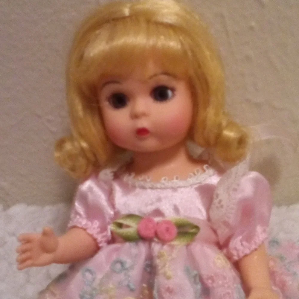Madame Alexander Party Dress Wendy Doll
